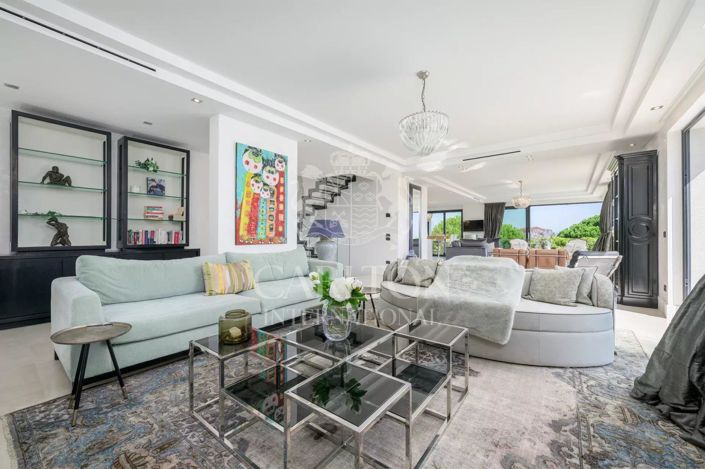 Image No.13-6 Bed House for sale