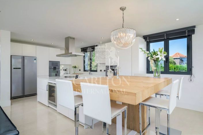 Image No.6-6 Bed House for sale