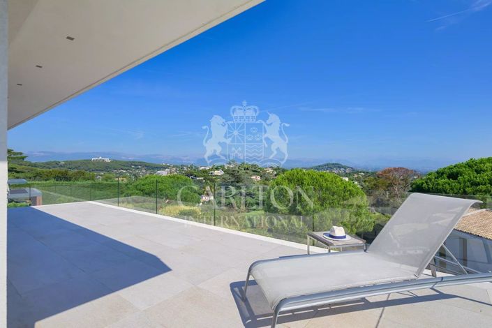 Image No.9-6 Bed House for sale