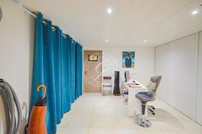 Image No.25-3 Bed House for sale