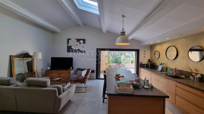 Image No.27-House for sale