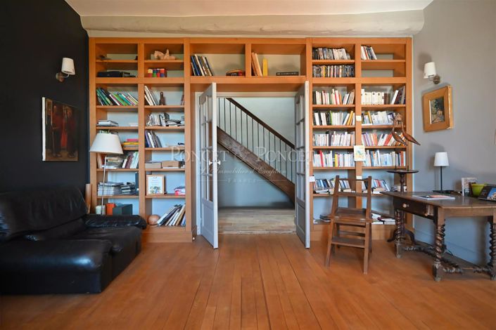 Image No.20-10 Bed House for sale