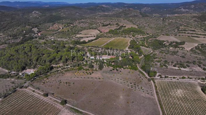 Image No.5-10 Bed House for sale