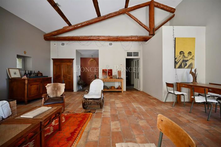 Image No.9-10 Bed House for sale