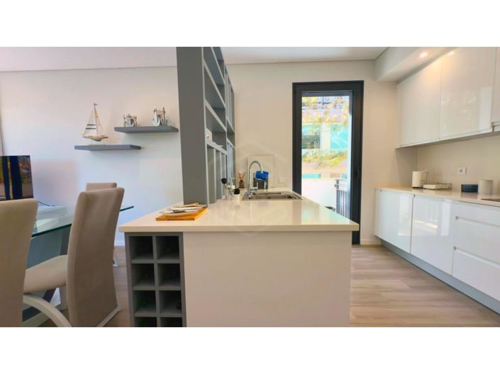 Image No.11-3 Bed Apartment for sale