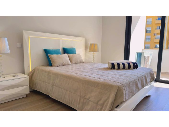 Image No.19-3 Bed Apartment for sale