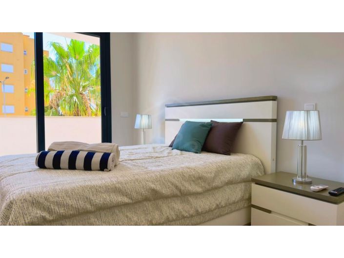 Image No.24-3 Bed Apartment for sale