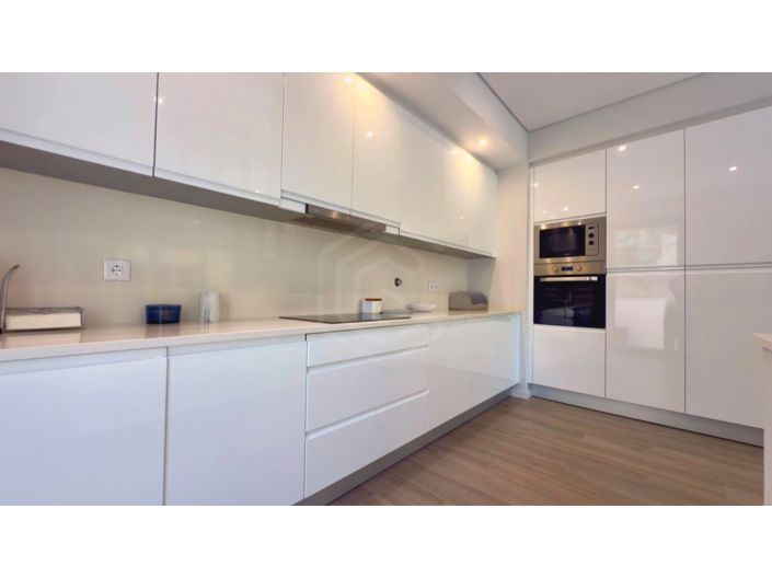 Image No.8-3 Bed Apartment for sale