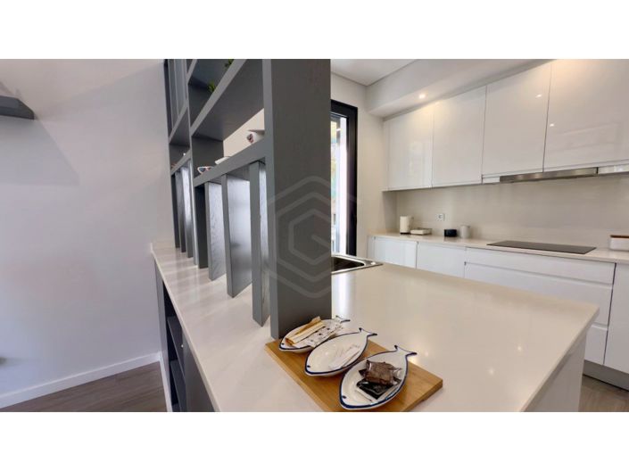 Image No.9-3 Bed Apartment for sale