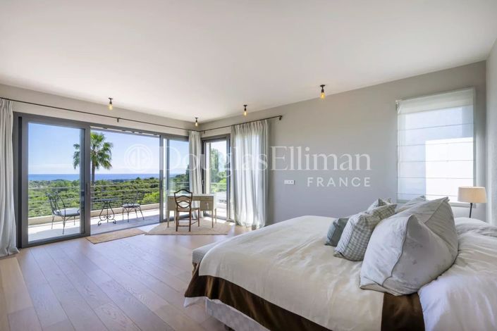 Image No.9-4 Bed House for sale