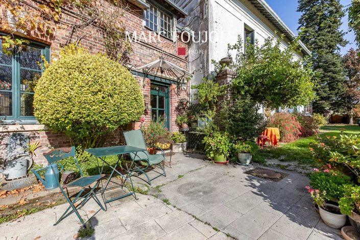 Image No.12-6 Bed House for sale