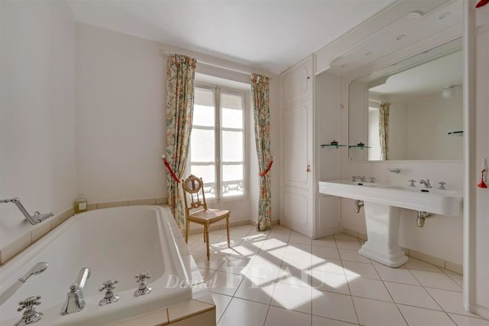 Image No.10-7 Bed House for sale