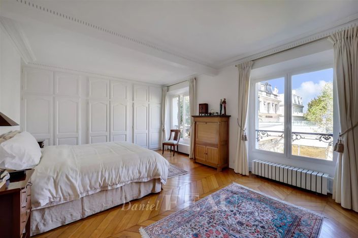 Image No.9-7 Bed House for sale