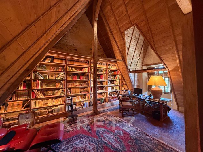 Image No.11-4 Bed Property for sale