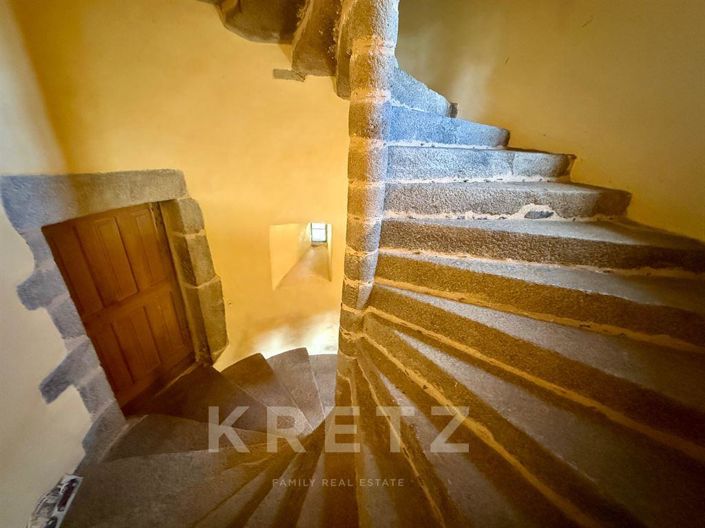 Image No.5-4 Bed Property for sale