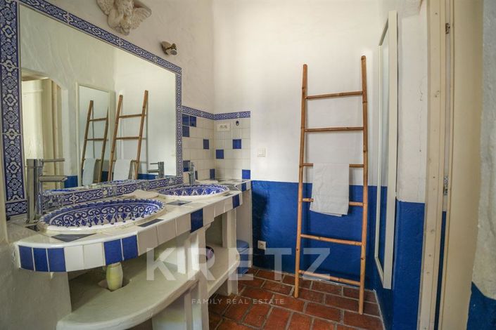 Image No.11-Maison de 14 chambres à vendre à Fontaine-de-Vaucluse