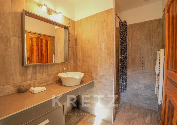 Image No.9-Maison de 14 chambres à vendre à Fontaine-de-Vaucluse