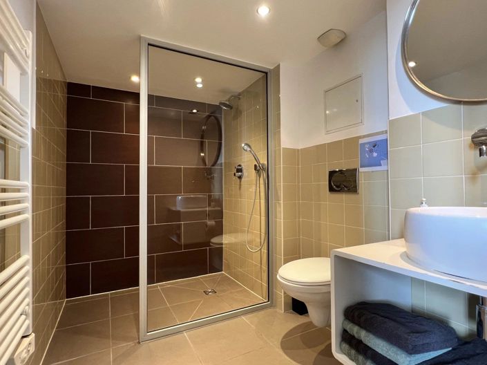 Image No.8-Apartment for sale