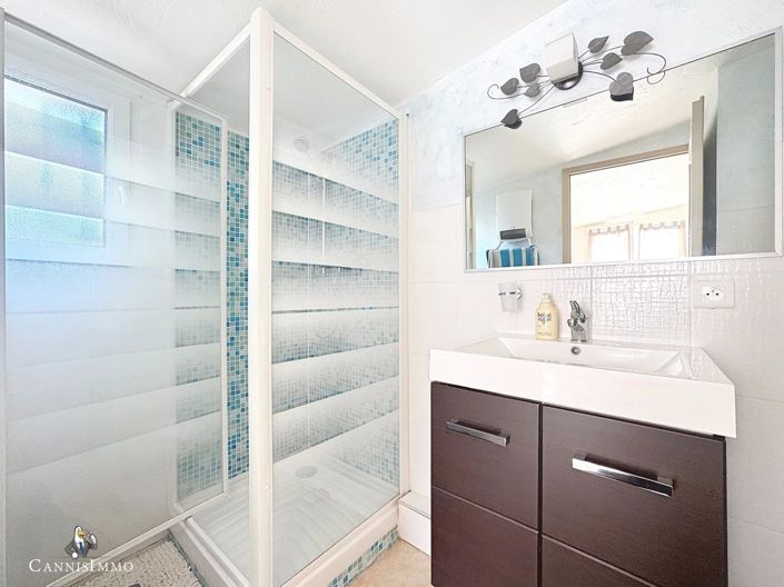 Image No.11-4 Bed House for sale