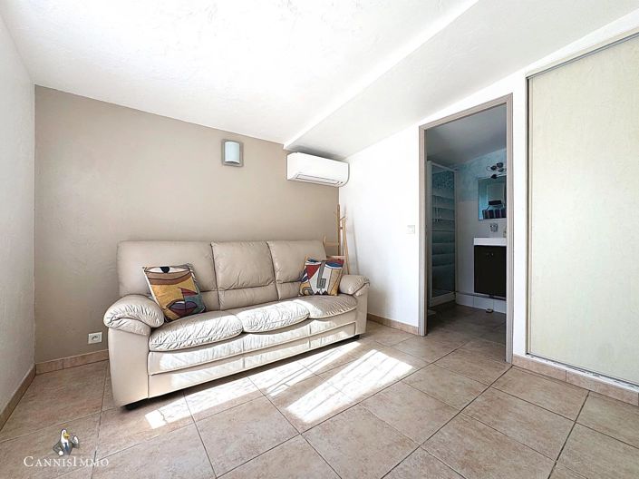 Image No.12-4 Bed House for sale