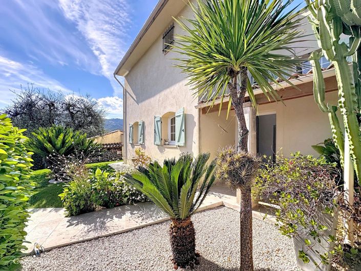 Image No.20-4 Bed House for sale