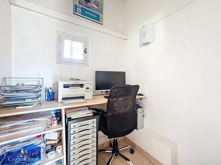 Image No.22-4 Bed House for sale