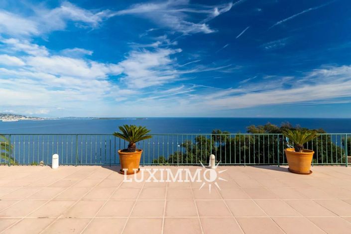 Image No.15-6 Bed House for sale