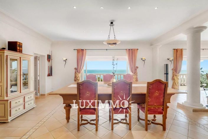 Image No.8-6 Bed House for sale