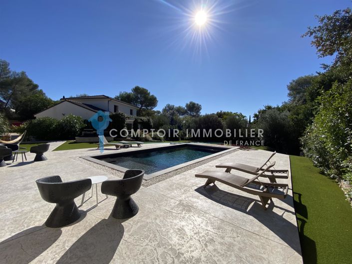 Image No.1-5 Bed House for sale