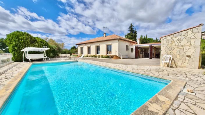 Image No.1-4 Bed House for sale