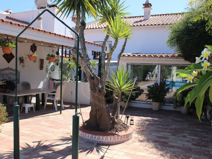 Image No.19-3 Bed House for sale