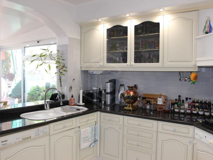 Image No.3-3 Bed House for sale