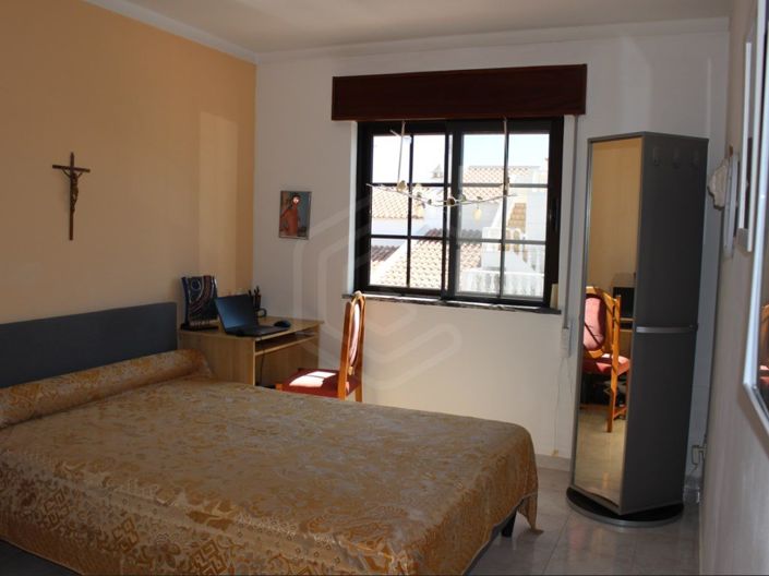 Image No.44-3 Bed House for sale