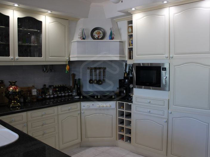 Image No.8-3 Bed House for sale