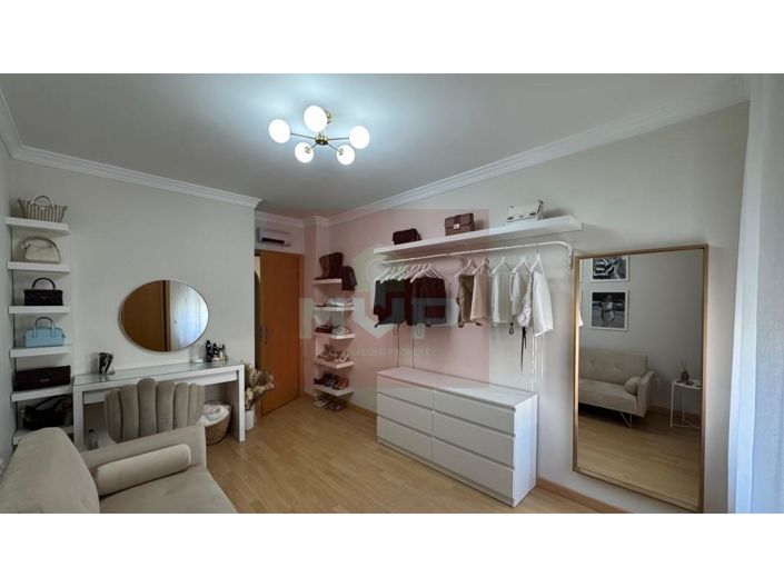 Image No.9-4 Bed Apartment for sale