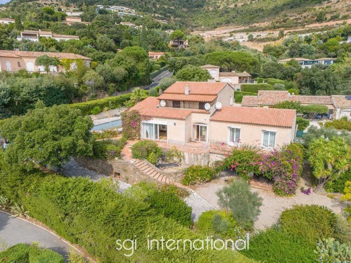 Image No.3-4 Bed House for sale