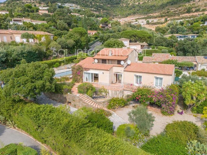 Image No.3-4 Bed House for sale