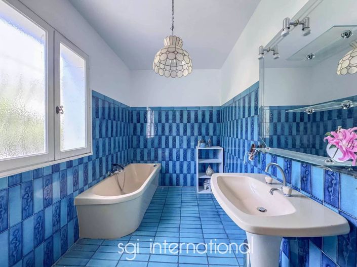 Image No.7-4 Bed House for sale