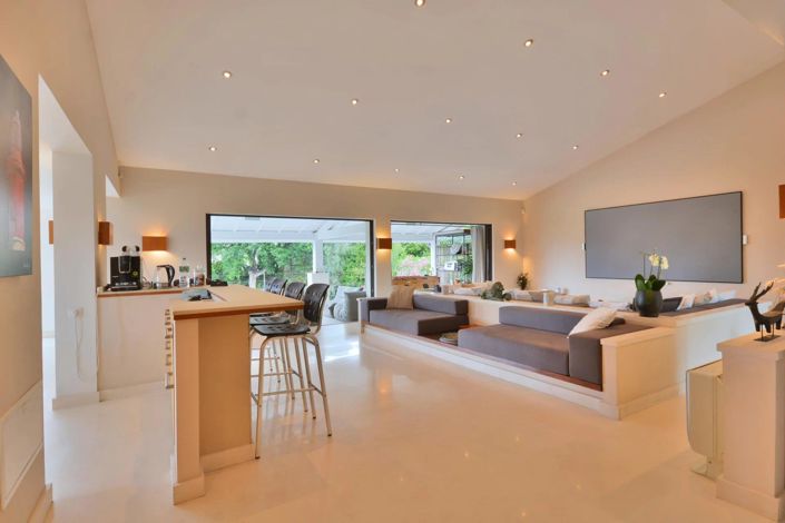 Image No.10-5 Bed House for sale