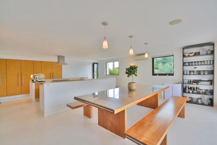 Image No.17-5 Bed House for sale