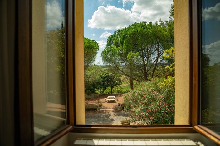 Image No.13-5 Bed House for sale