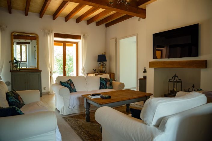 Image No.6-5 Bed House for sale