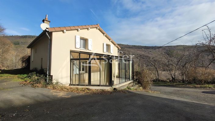 Image No.8-7 Bed House for sale