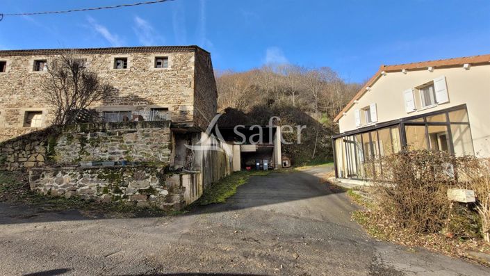 Image No.9-7 Bed House for sale