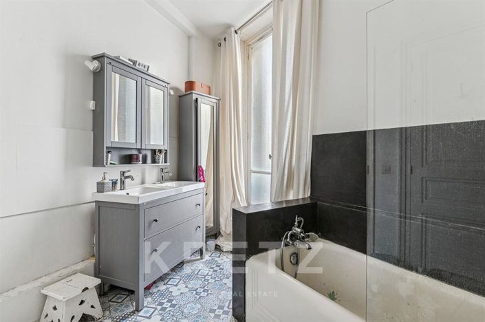 Image No.13-5 Bed Apartment for sale