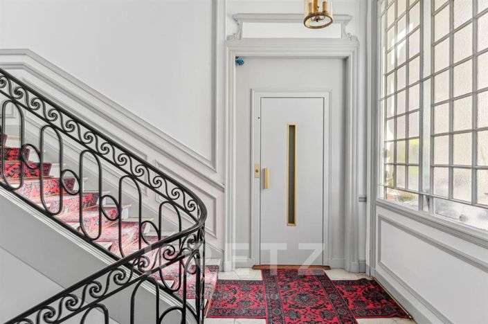 Image No.14-5 Bed Apartment for sale