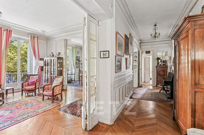 Image No.8-5 Bed Apartment for sale