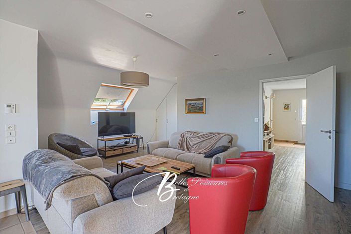 Image No.10-5 Bed House for sale