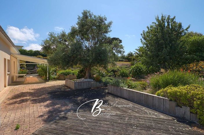 Image No.6-5 Bed House for sale