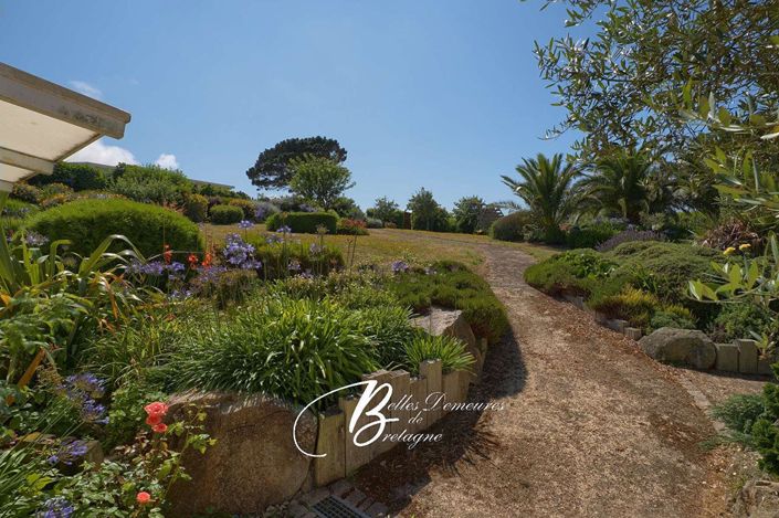 Image No.7-5 Bed House for sale